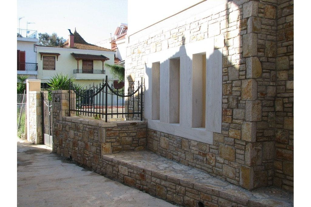 Residence, Aitoliko — photograph 3