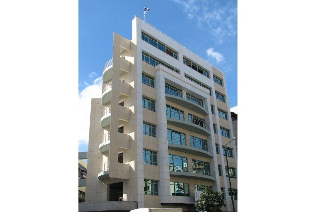 Shops and Offices Building, Athens (Feidippidou St.) — photograph 1